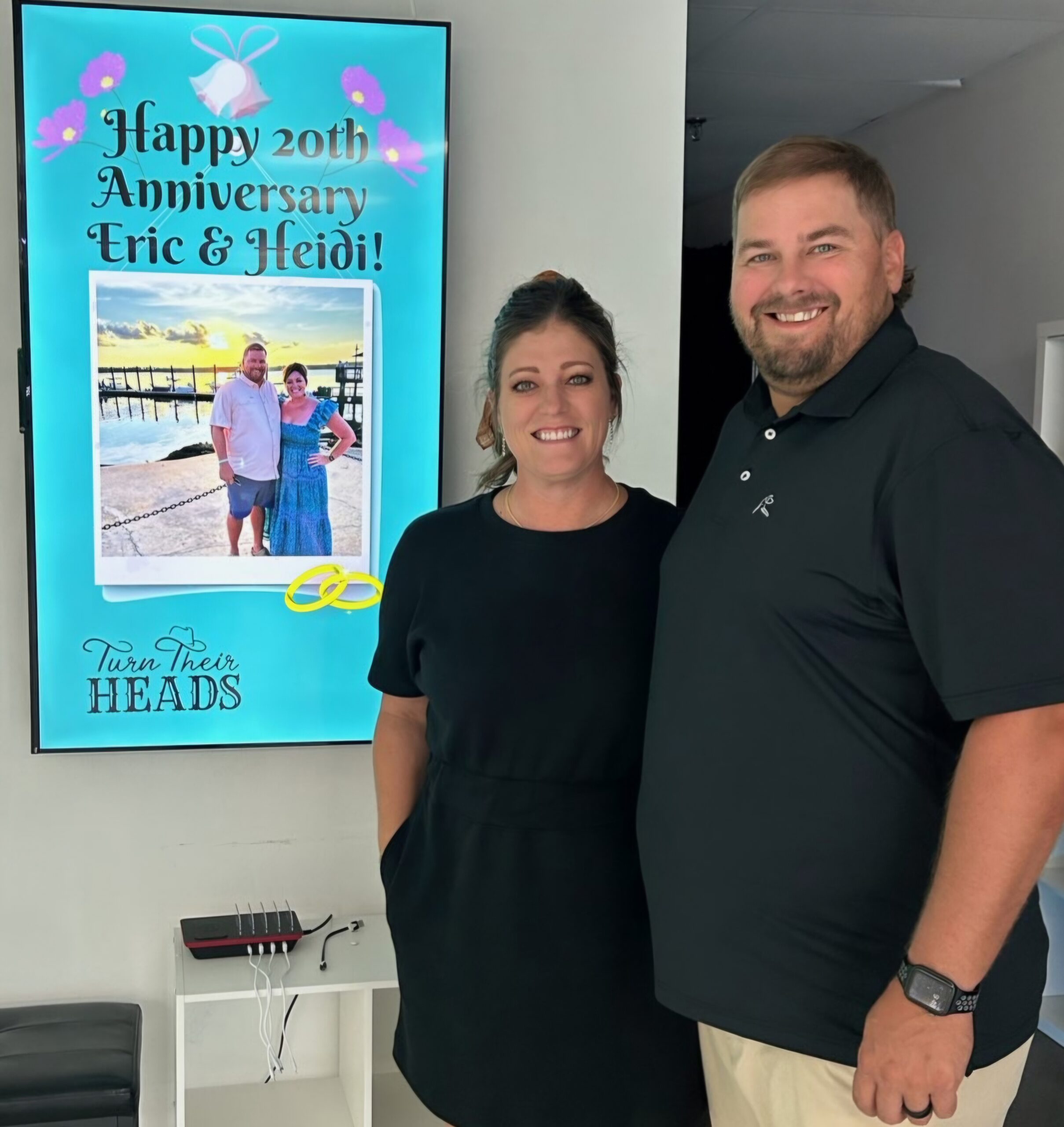 Happy Anniversary Display Board With Happy Couple